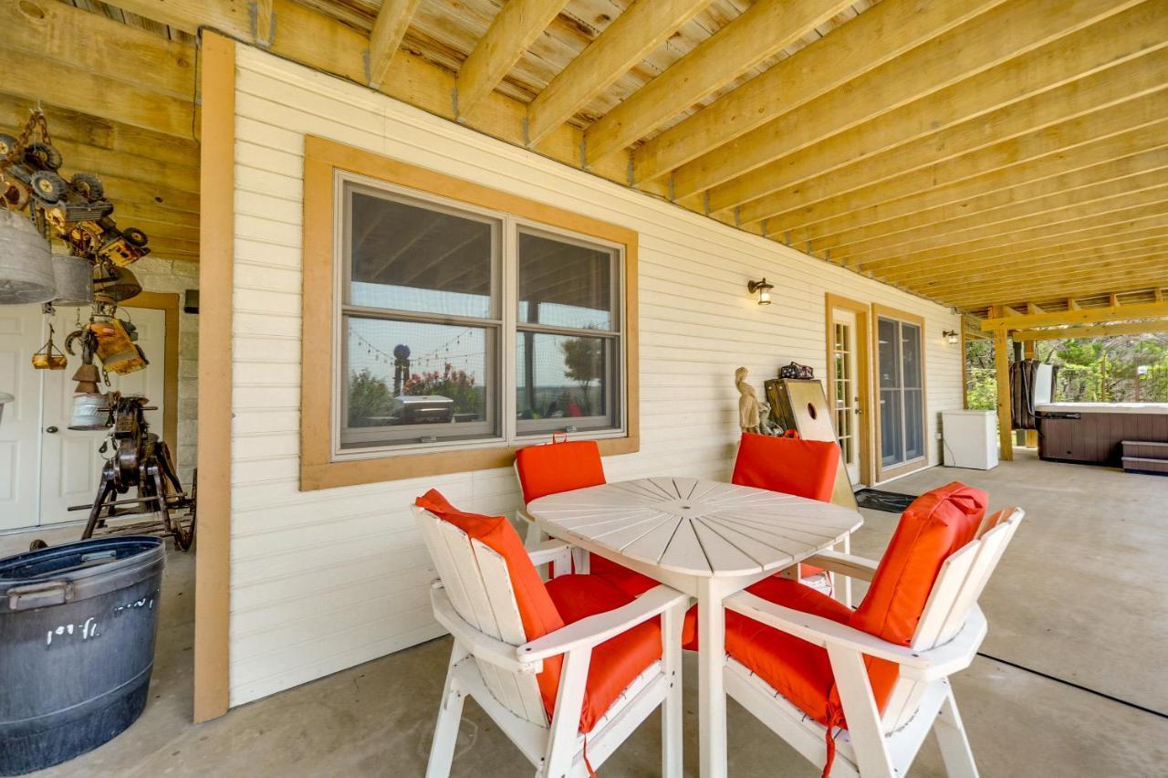 Fredericksburg Retreat With Private Hot Tub And Patio! Villa Bagian luar foto