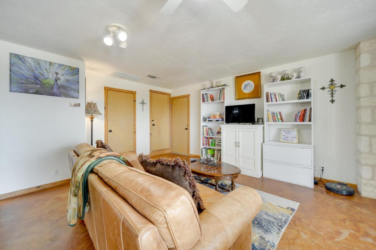 Fredericksburg Retreat With Private Hot Tub And Patio! Villa Bagian luar foto
