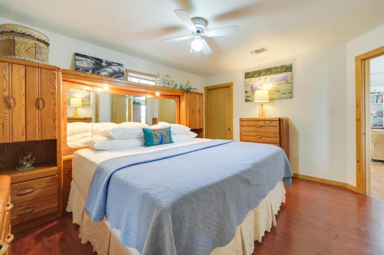 Fredericksburg Retreat With Private Hot Tub And Patio! Villa Bagian luar foto